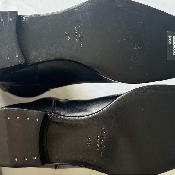 *SOLD* Ralph Lauren Purple Label Sleek Black Leather Ankle Booties - Picture 4 of 10